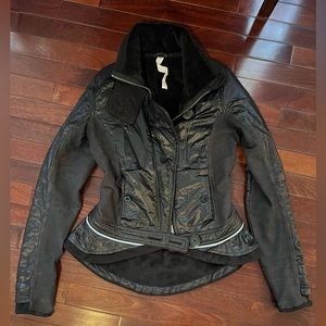 Lululemon running jacket size 4